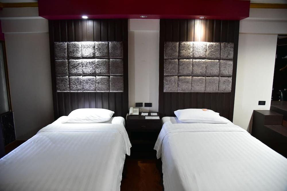 Grand Pink Hotel Hatyai Hat Yai Ngoại thất bức ảnh