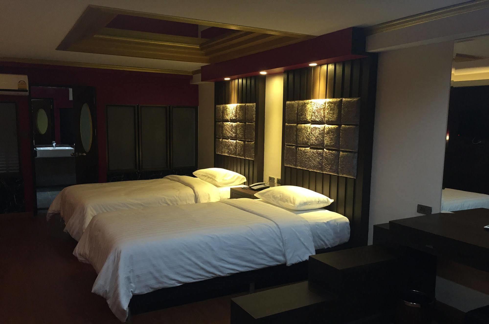 Grand Pink Hotel Hatyai Hat Yai Ngoại thất bức ảnh